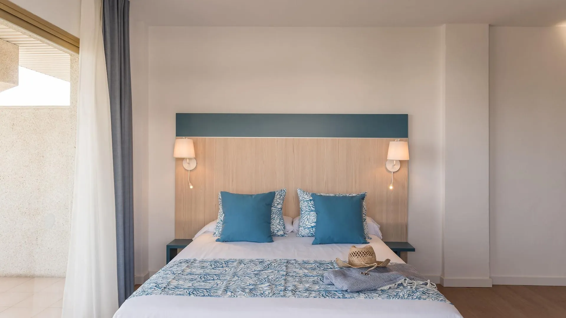 Hotel Salou Beach Family Rentalmar 4*,  Spain